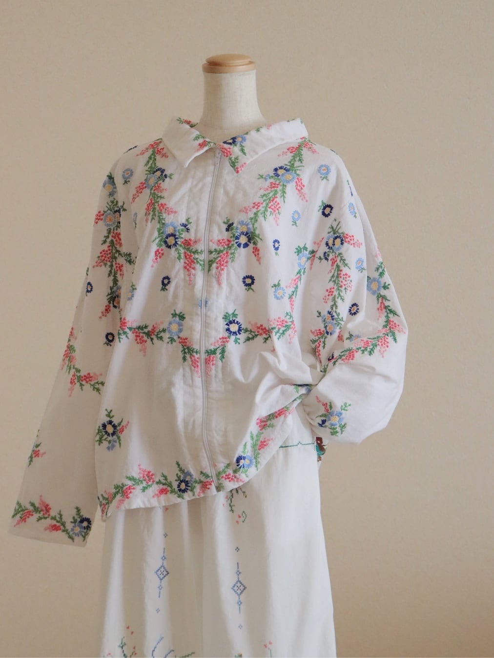 ●vintage remake embroidery design cotton zipper jacket⑤
