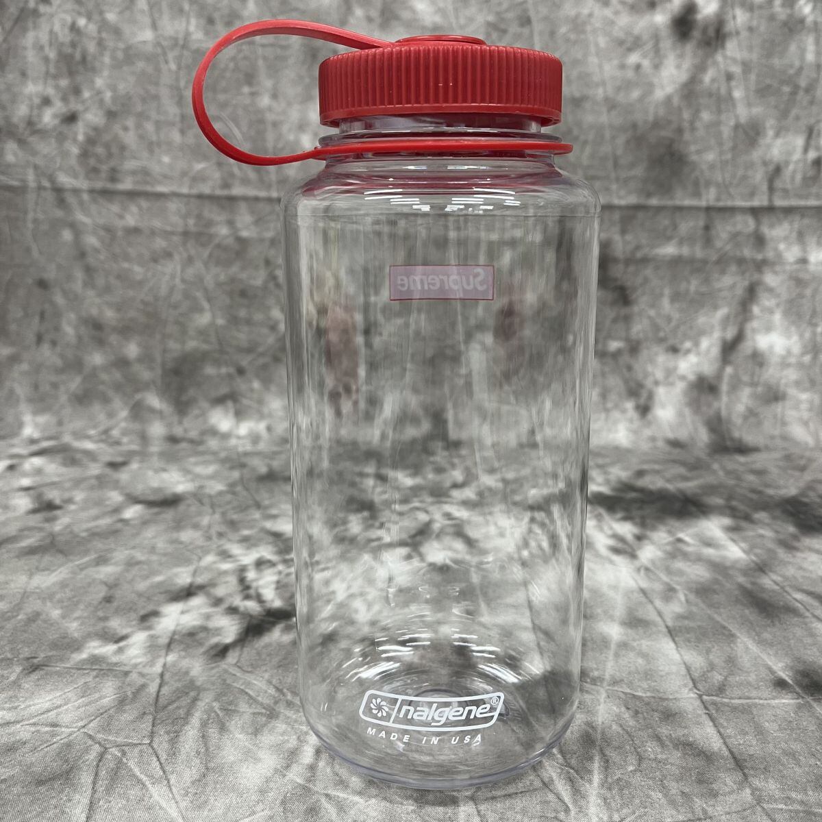 即出荷】 Supreme®/Nalgene® 32 oz. Bottle 水筒 黒 | www.butiuae.com