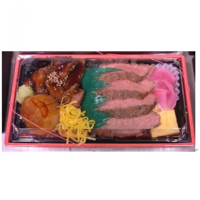 〈道の駅なかがわ〉猿払産ホタテ＆道産牛あいのり弁当　1折