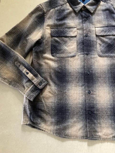 グレー×ネイビーXL:patagonia パタゴニア リサイクルウール グレー×ネイビーXL:patagonia パタゴニア リサイクルウール