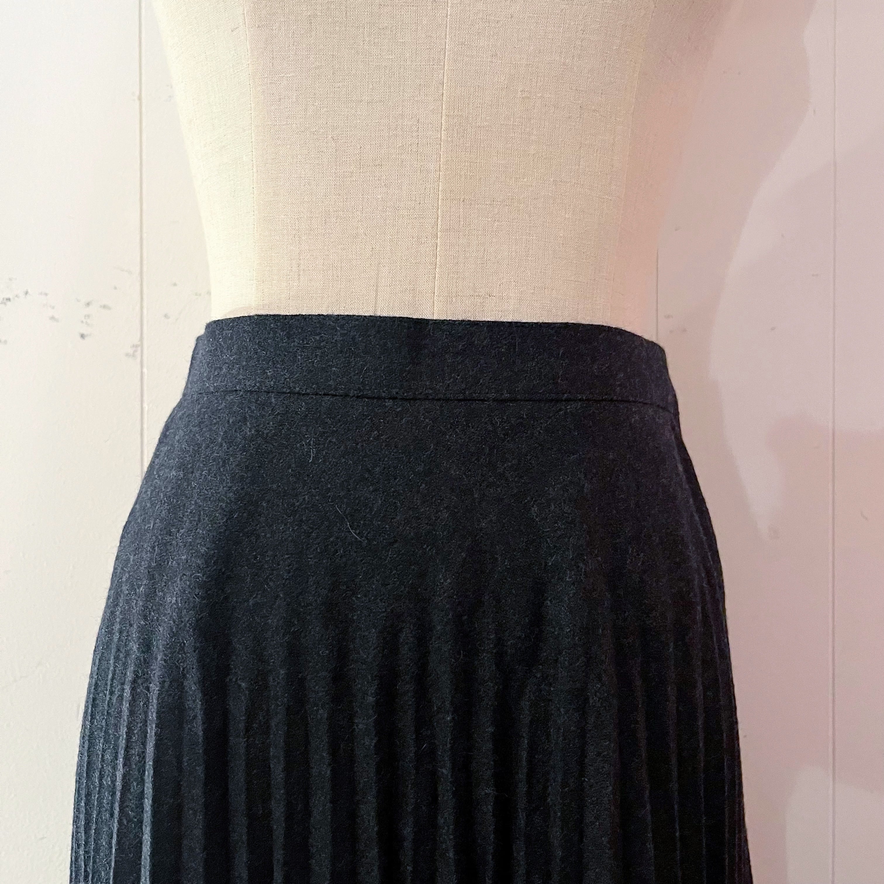 gray accordion pleats skirt