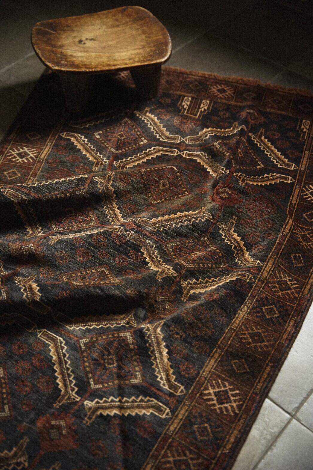 817 -Vintage Baluch rug
