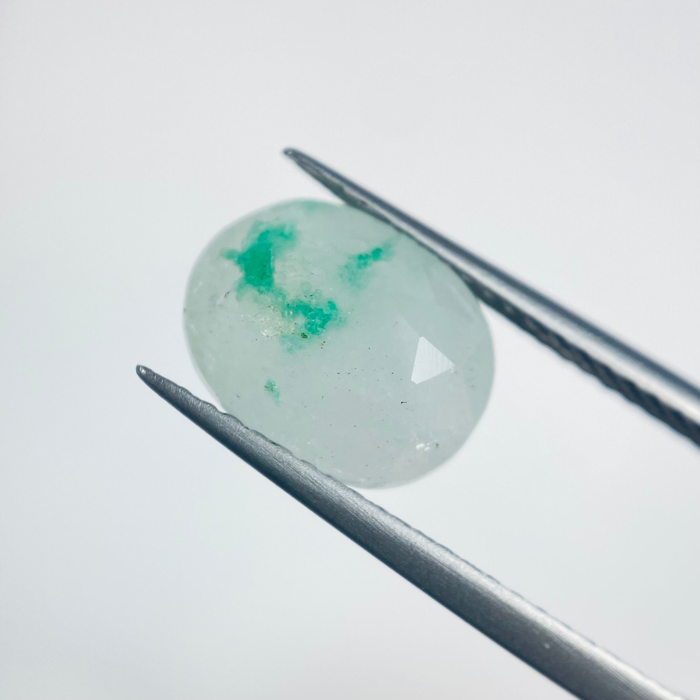 絵画のようなエメラルドインクオーツ