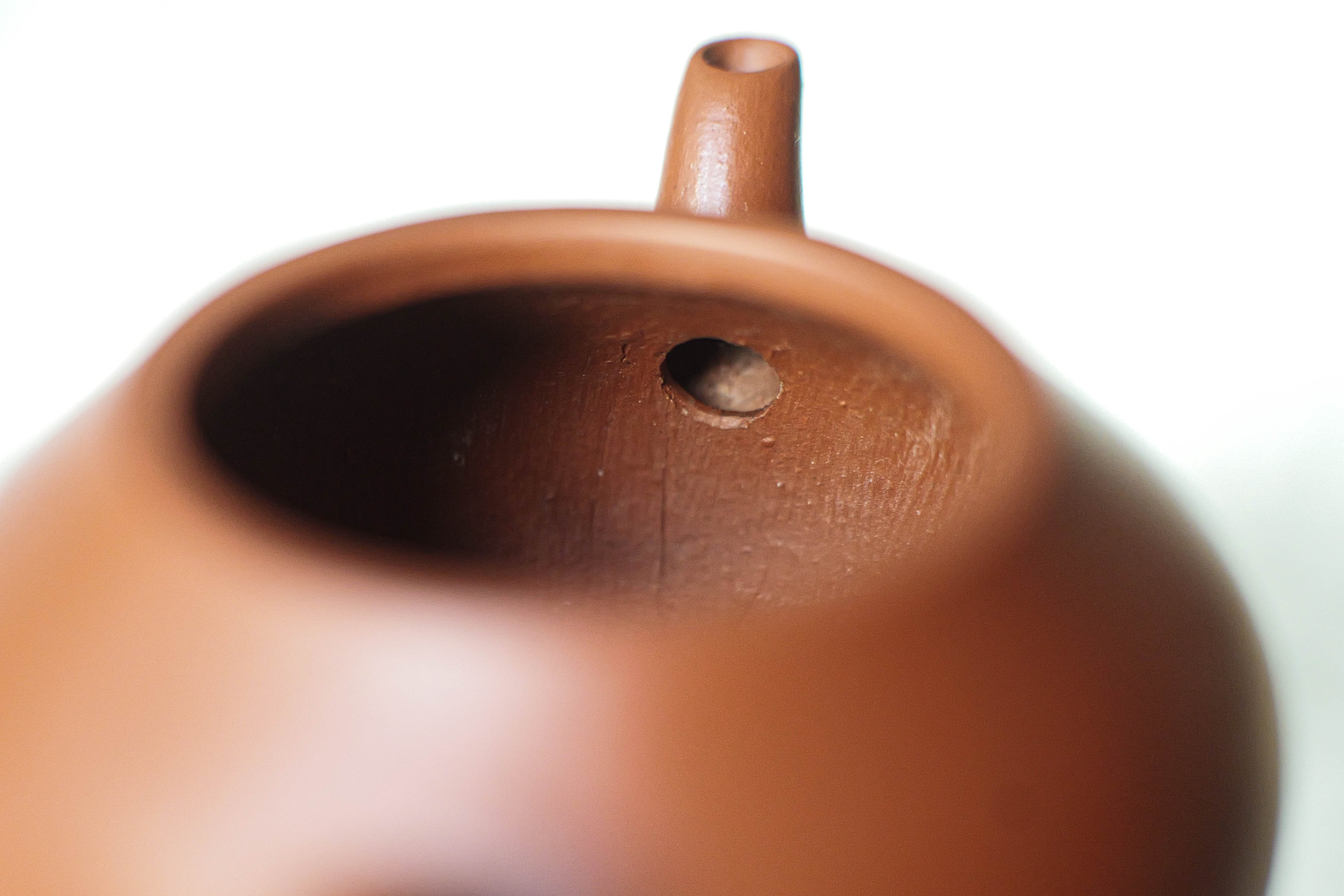 ヴィンテージ 宜興紫砂壺「梨式」（三友居銘・約75cc）・朱泥 | 北白川