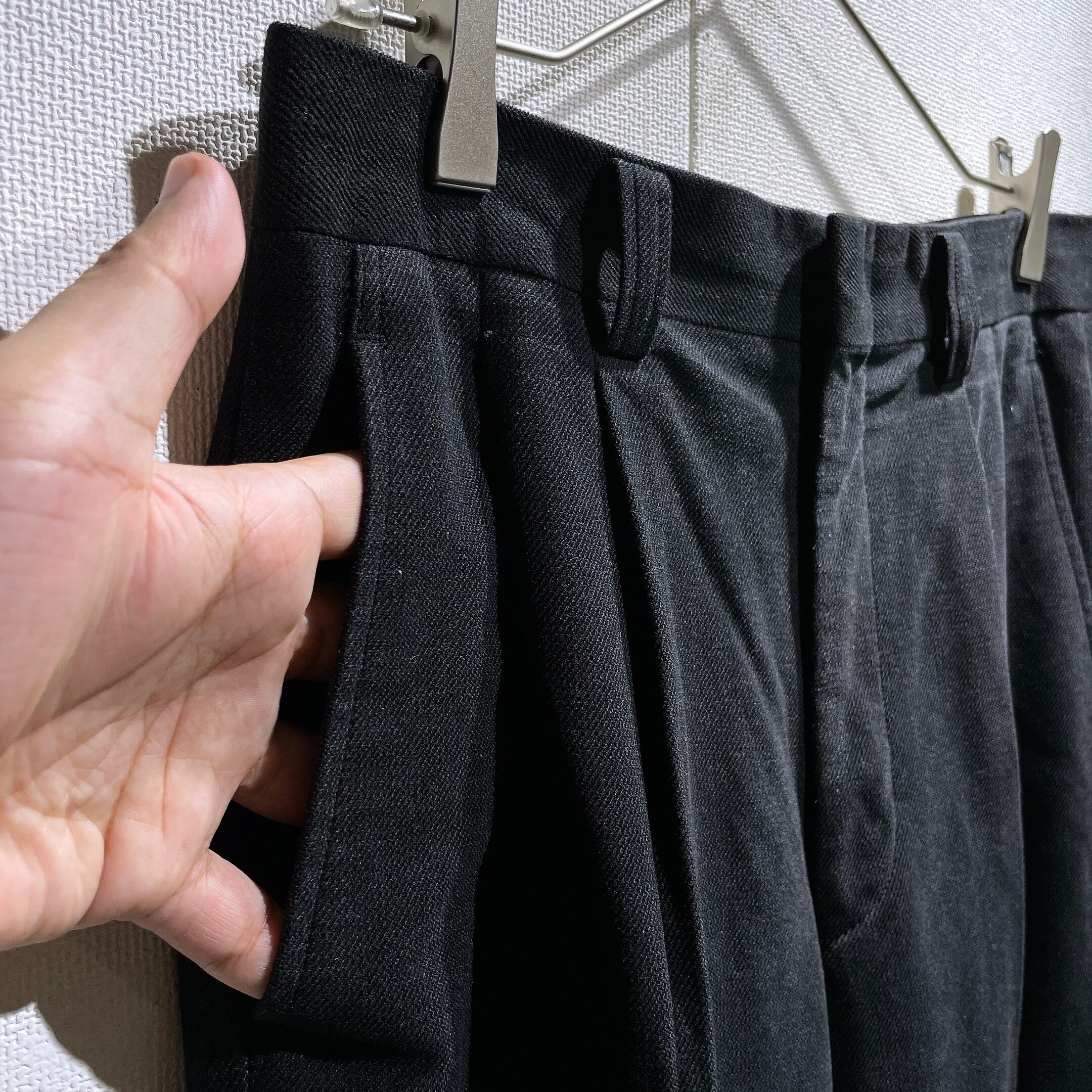 Black mode Beautiful silhouette two tuck wide slacks pants