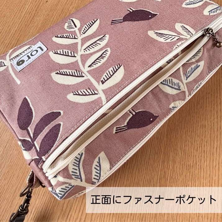 ハンドメイド ポシェット ウールのポシェット🪡 2つ同時進行で制作中！ これが出来上がったら