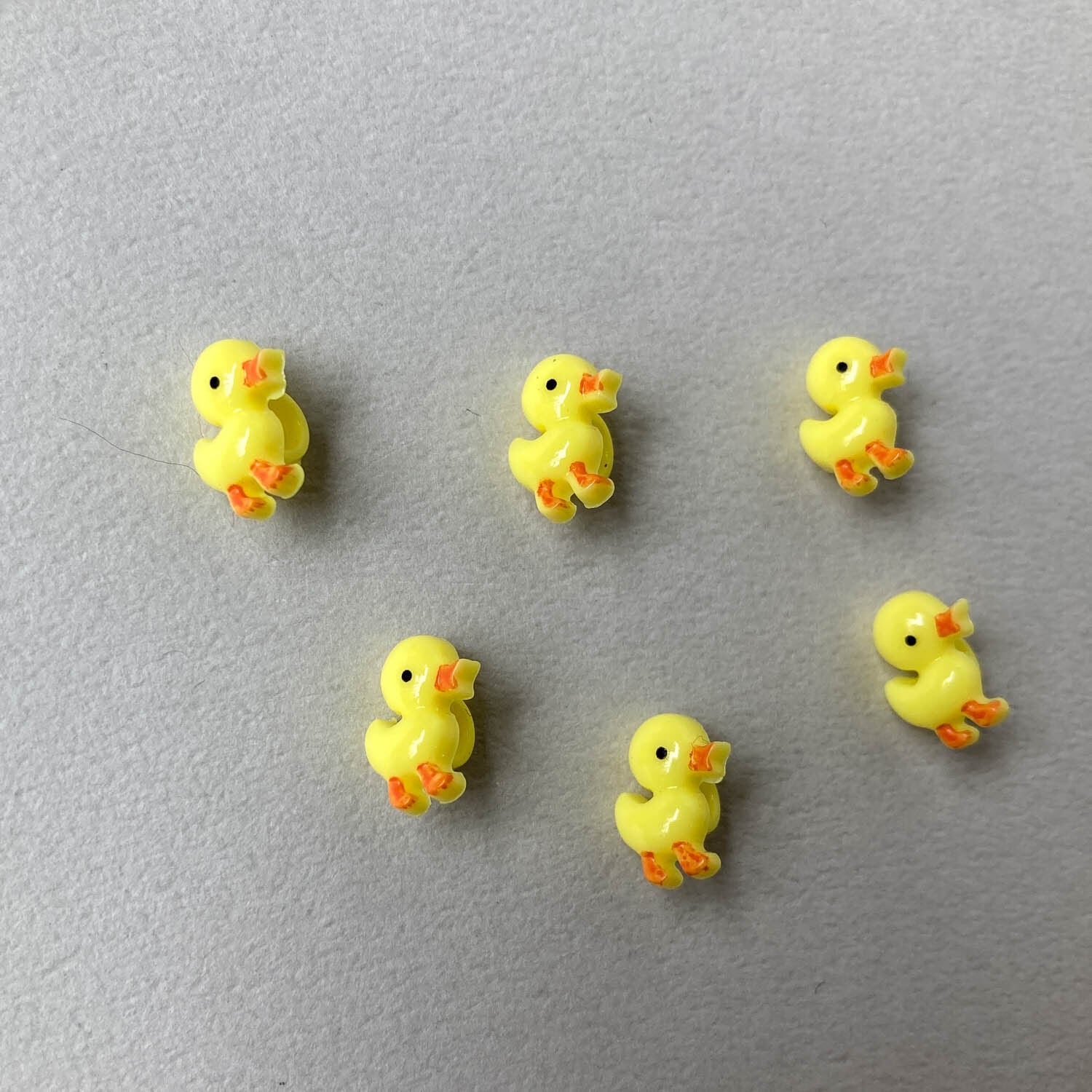 ひよこボタンパック（6p・22mm） | Dua-アクセサリーパーツショップ