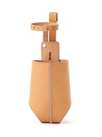 ETRE TOKYO レザーコードカラビナスクエアパース