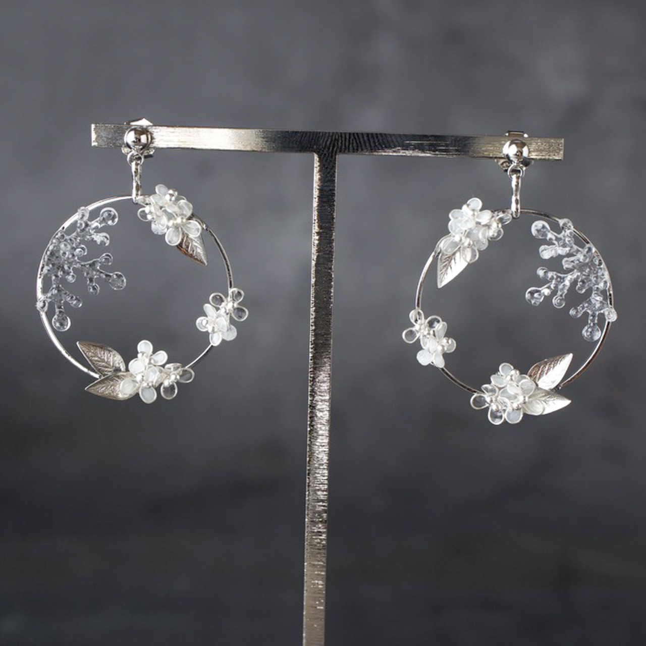 【冬限定】柊の雪化粧 - Silver- | ピアス / イヤリング