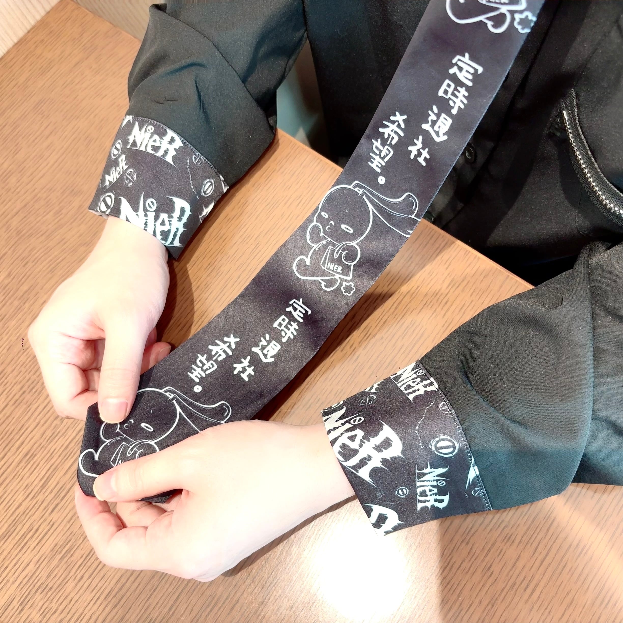 定時退社希望SHIRT《取り外し可能ネクタイ＆チェーン付き》 | NIER