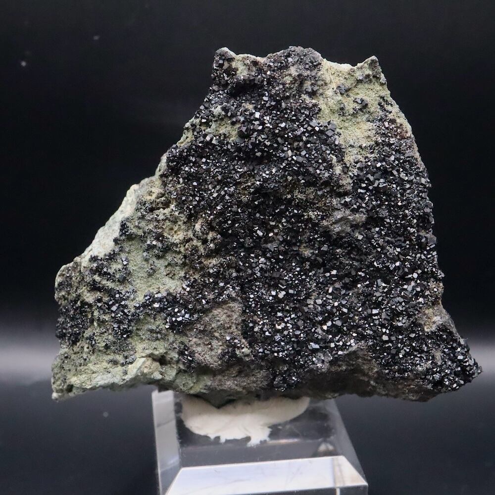 メラナイト ガーネット 灰鉄柘榴石 110g AND206 鉱物 原石 天然石
