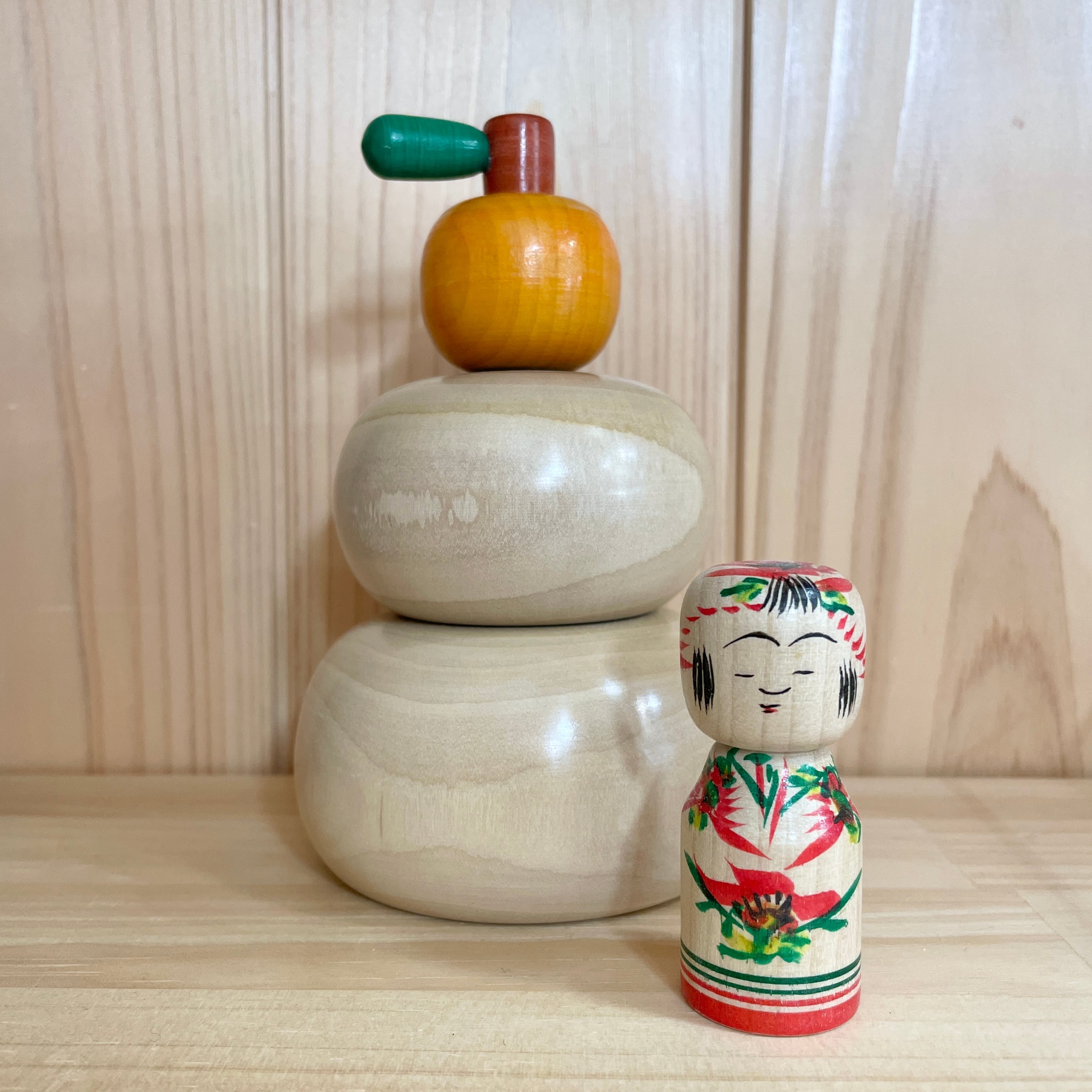 佐藤こずえ工人のえじこと、小松里佳工人のこけしセット 佐藤英裕工人：遠刈田系】えじこ こけし ろくろ線模様①：2.5寸 7.5cm