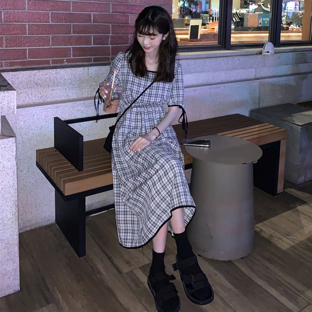 ワンピース ミモレ ミモレ丈 ロング ロング丈 袖あり 5分袖 五分袖 ボリューム袖 パフスリーブ スクエアネック Aライン ウエストゴム 薄手 かわいい シンプル カジュアル レトロ こなれ感 ラフ キュート ルーズ カレッジ風 学生風 ベーシック チェック柄 チェック柄 春 夏 10代 20代 レディース 女性用 学生 お出かけ お泊まり 休日 旅行 ショッピング 着回し 普段使い 楽ちん 体型カバー 清楚 定番 S M L 大きい 大きめ ゆったり ゆる 黒 ブラック 緑 グリーン モノトーン