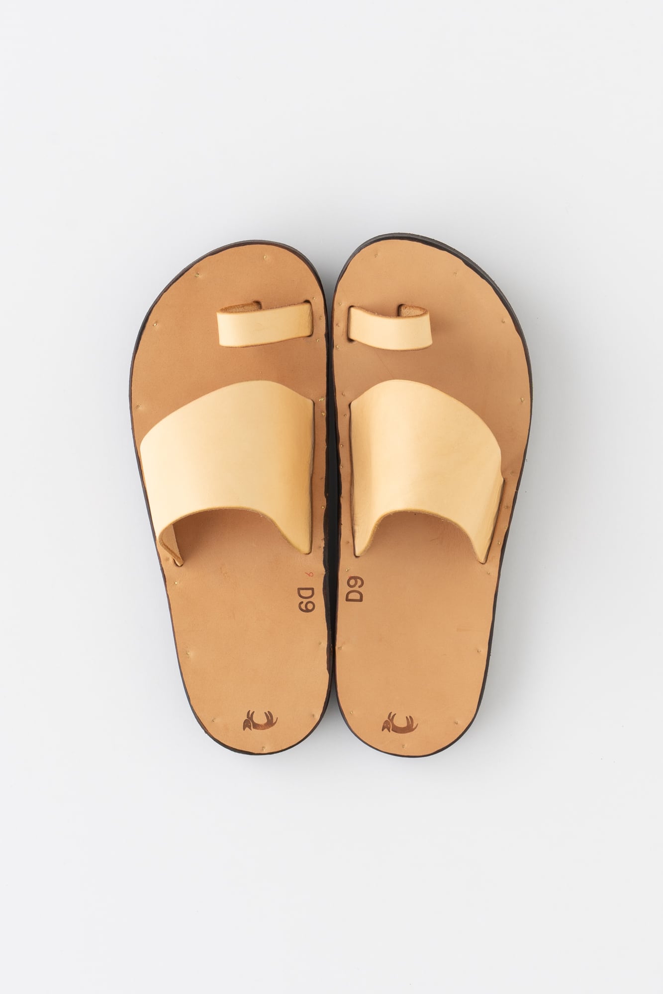 JUTTA NEUMANN ユッタニューマン Benno Sandal D7-