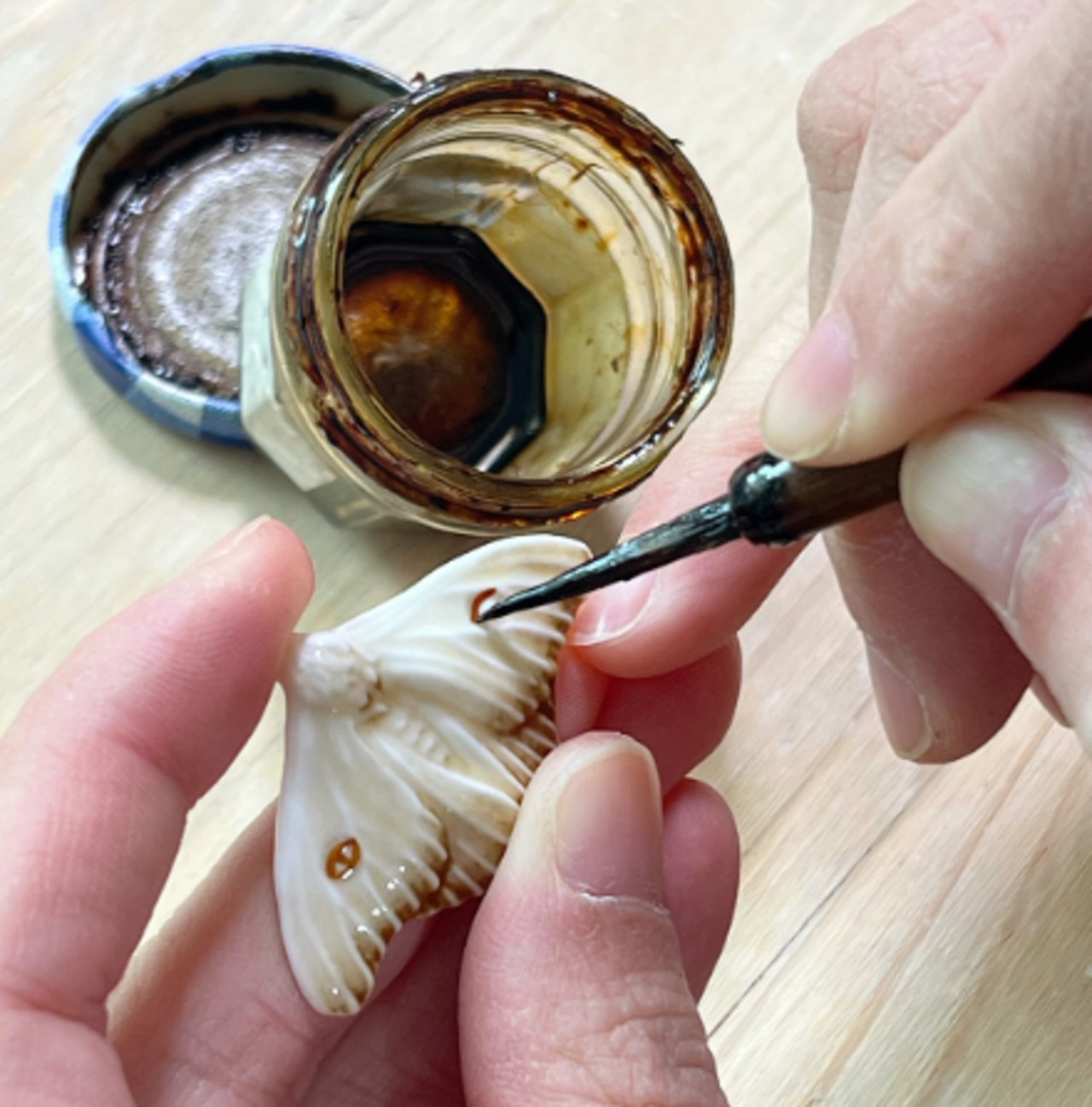 蒼月標本　月夜の蛾のブローチ  M25157