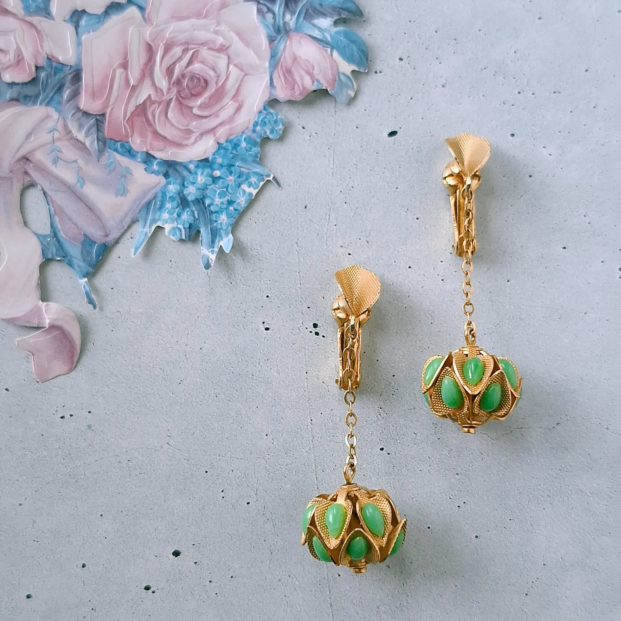 delightful kicky uni vintageshop