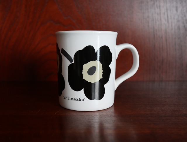 【I様ご予約商品】marimekko オールドマグ　Unikkoブラック