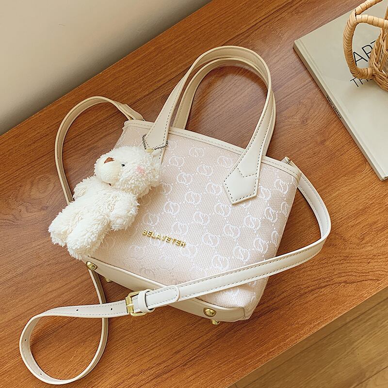 レッド メッセンジャーバッグ Tiancai_Wing_Bag36903724292