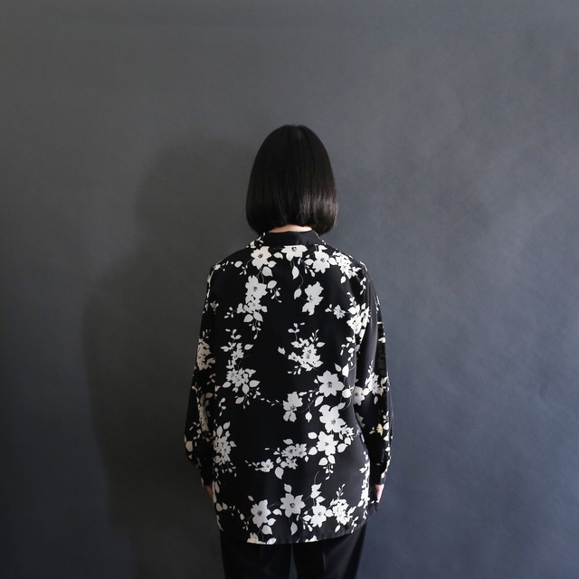 black × white flower pattern l/s box silhouette shirt