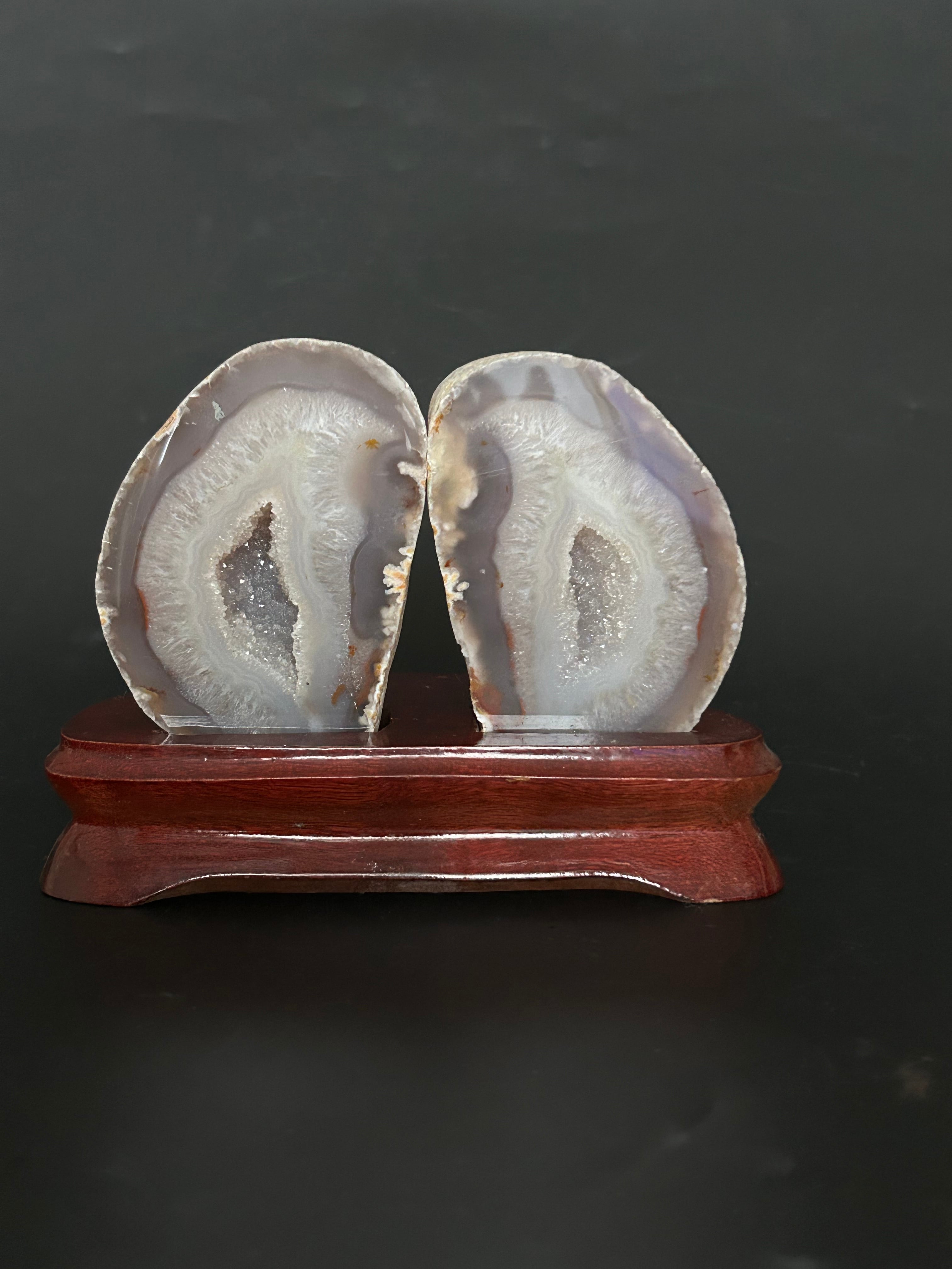 トレジャーメノウ(瑪瑙晶洞)/Geode Pair【鉄製台座付き】 トレジャー