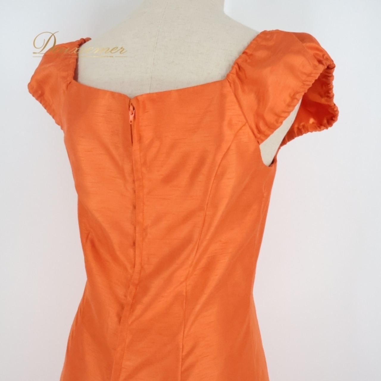 フラダンス 衣装 ワンピース ドレス オレンジ系 パンドール 日本製 ハワイアン アロハ レッスン 練習 無地 ワンカラー 光沢 高級感 フリル ノースリーブ Paondor かわいい 上品 おしゃれ フラ ダンス 鮮やか 華やか デザイン シンプル レディース ファッション