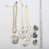 フラダンス 小物 まとめ売り 全7点 セット シェルネックレス ネックレス 指輪 シェル 花 フラワー 白 橙 光沢 キラキラ ダンス小物 アクセサリー かわいい 華やか ホワイト系 オレンジ系 ブラック系