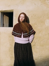 Nordique Jacquard Hooded Knit Cape F0865