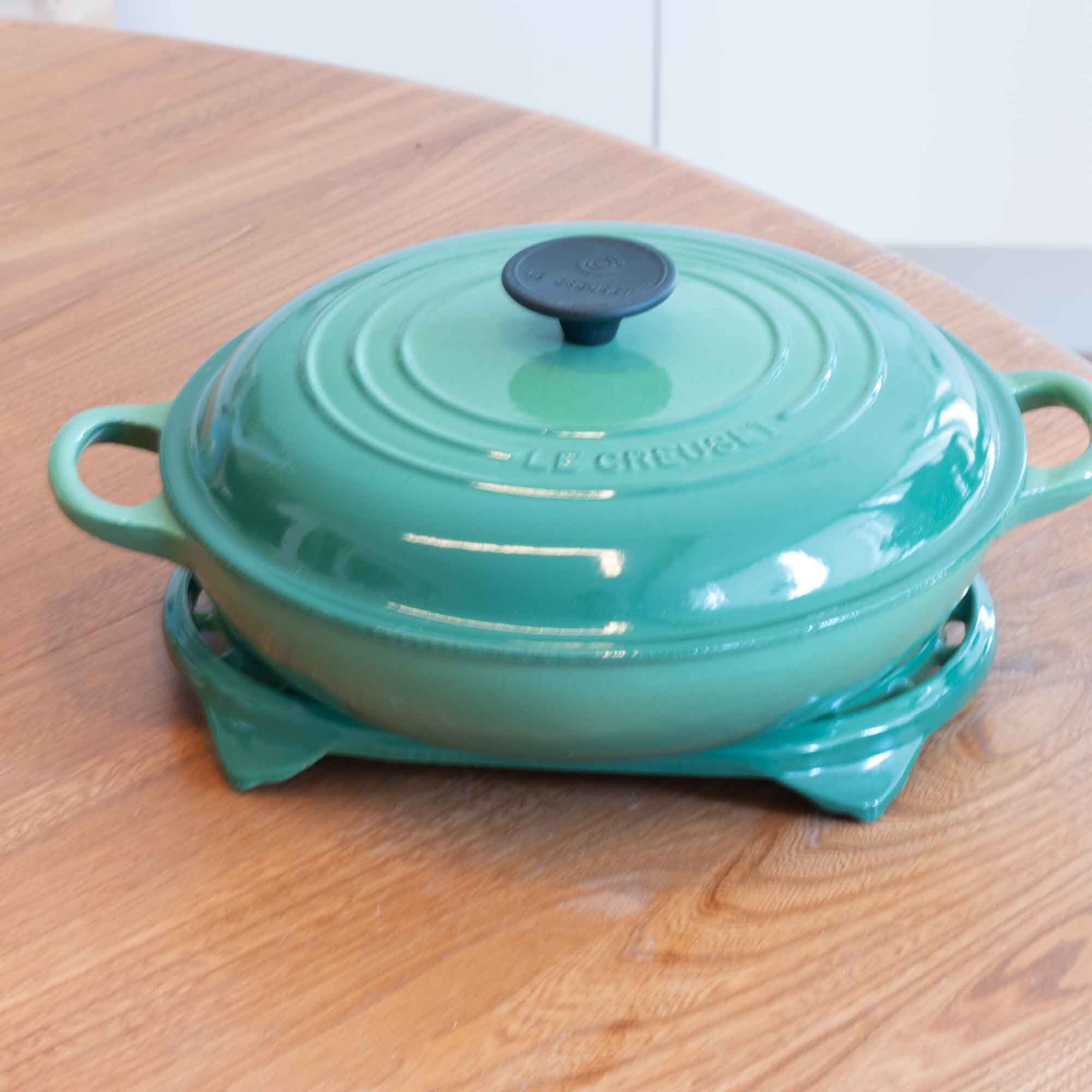 ビンテージ　ル・クルーゼ　LE CREUSET ビュッフェキャセロール　サイズ26　グリーンカラー 瑕疵ありです。新品・未使用品ではありません！