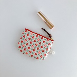 刺し子の丸底ポーチ10㎝/リネン(アイボリー)/赤＋緑【再入荷】