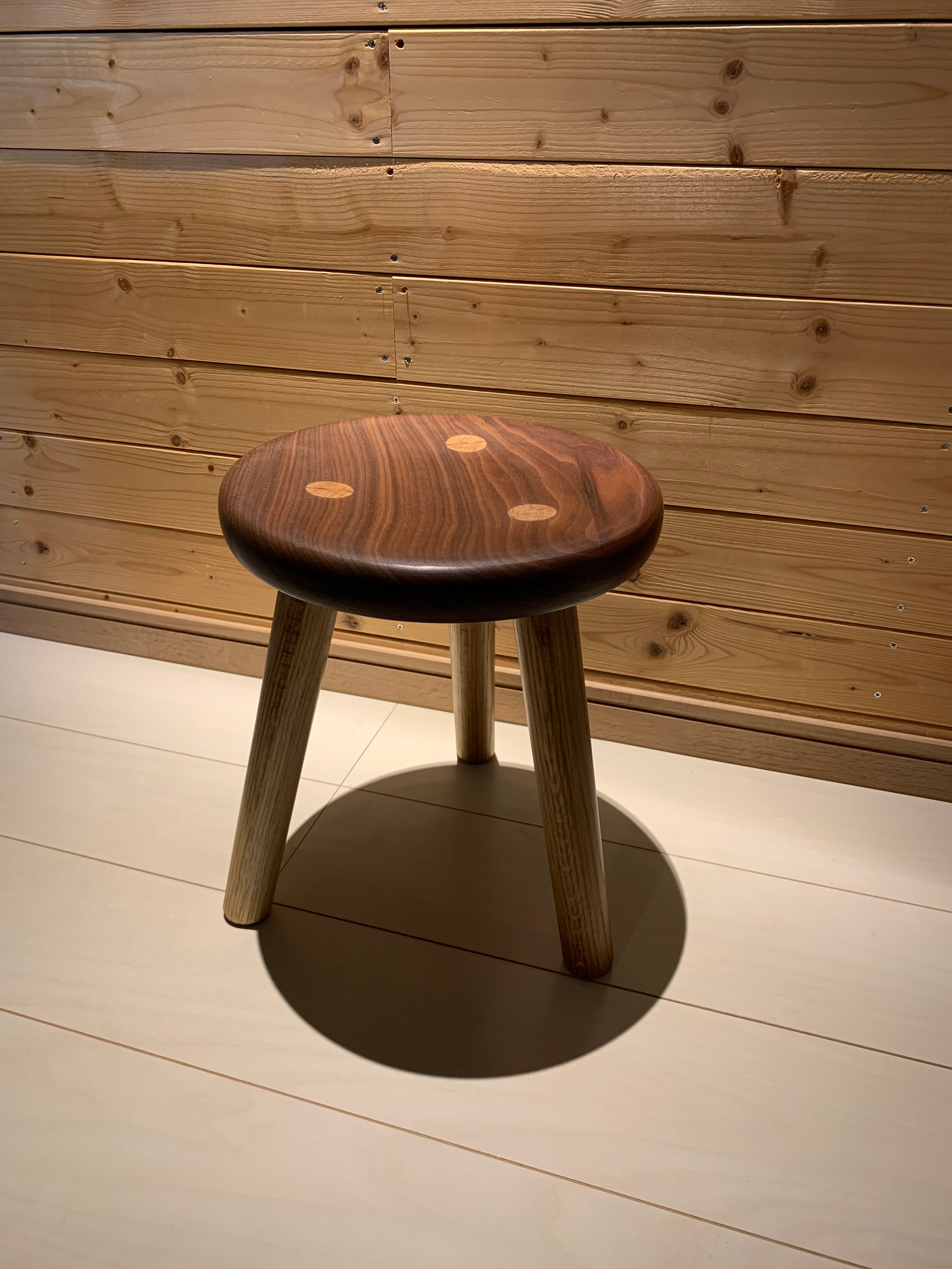 【受注生産】Walnut Three legged stool ウォールナットの三脚