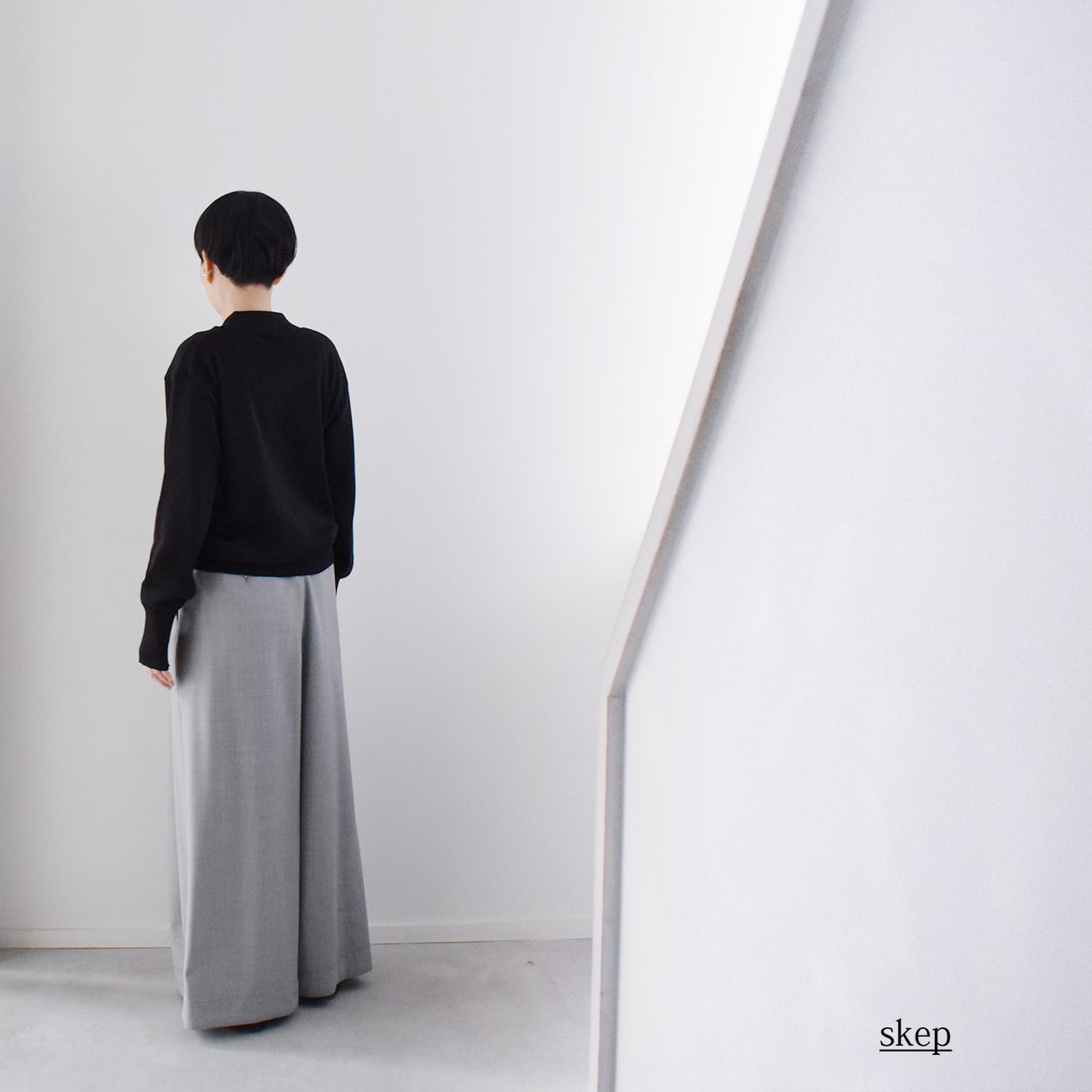 裾切替ワイドパンツ：グレー［PT23LPGY］ | skep-online shop