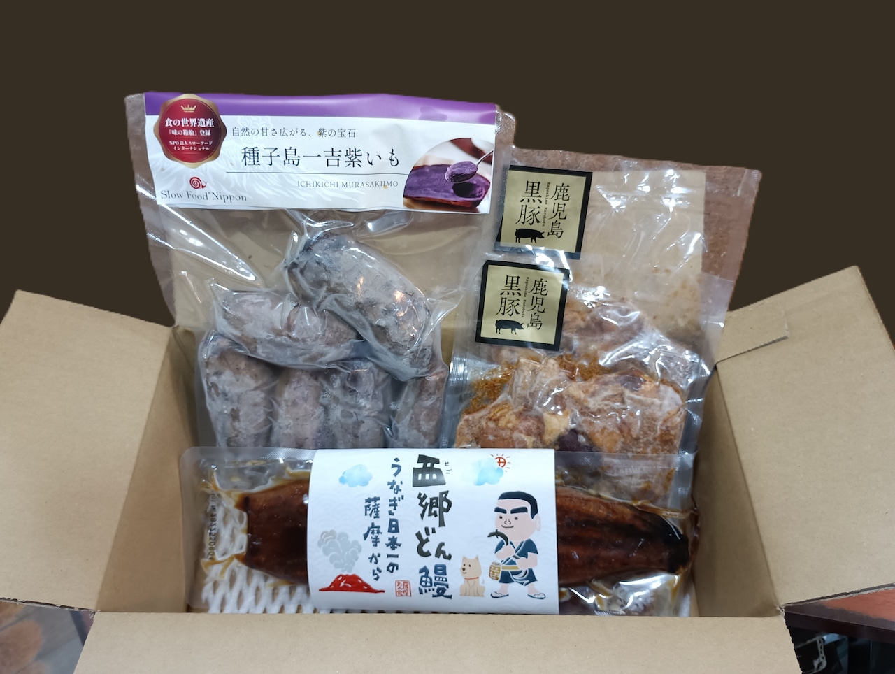 Theさつま スペシャルセレクトセット(西郷どん鰻×1尾・種子島一吉紫いも 冷凍焼いも×1袋・鹿児島黒豚ホルモンミックス×2袋)