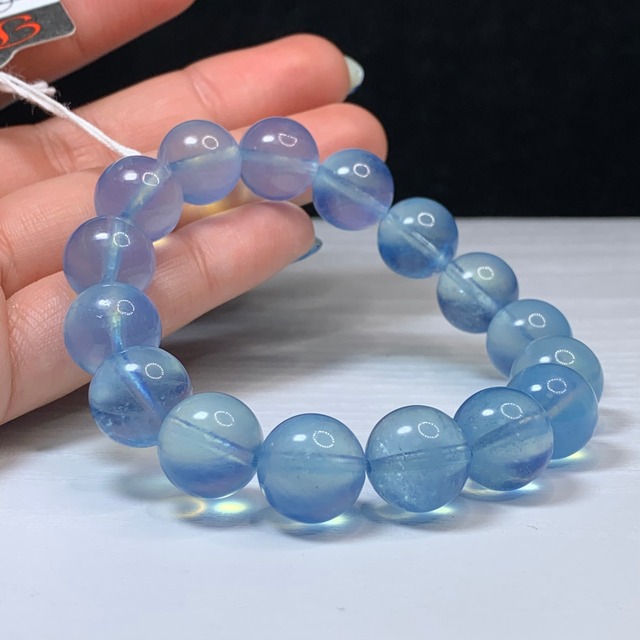3.透明☆美しい色合い・アクアマリン ブレスレット