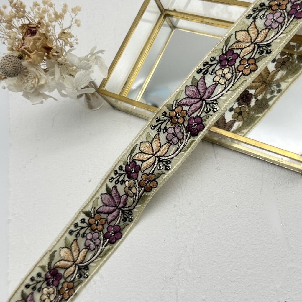 ♥♥GRACECONTINENTAL♥インポート刺繍♥ ステンドグラス [グリーン］インド刺繍リボン 1381 | インド刺繍リボン