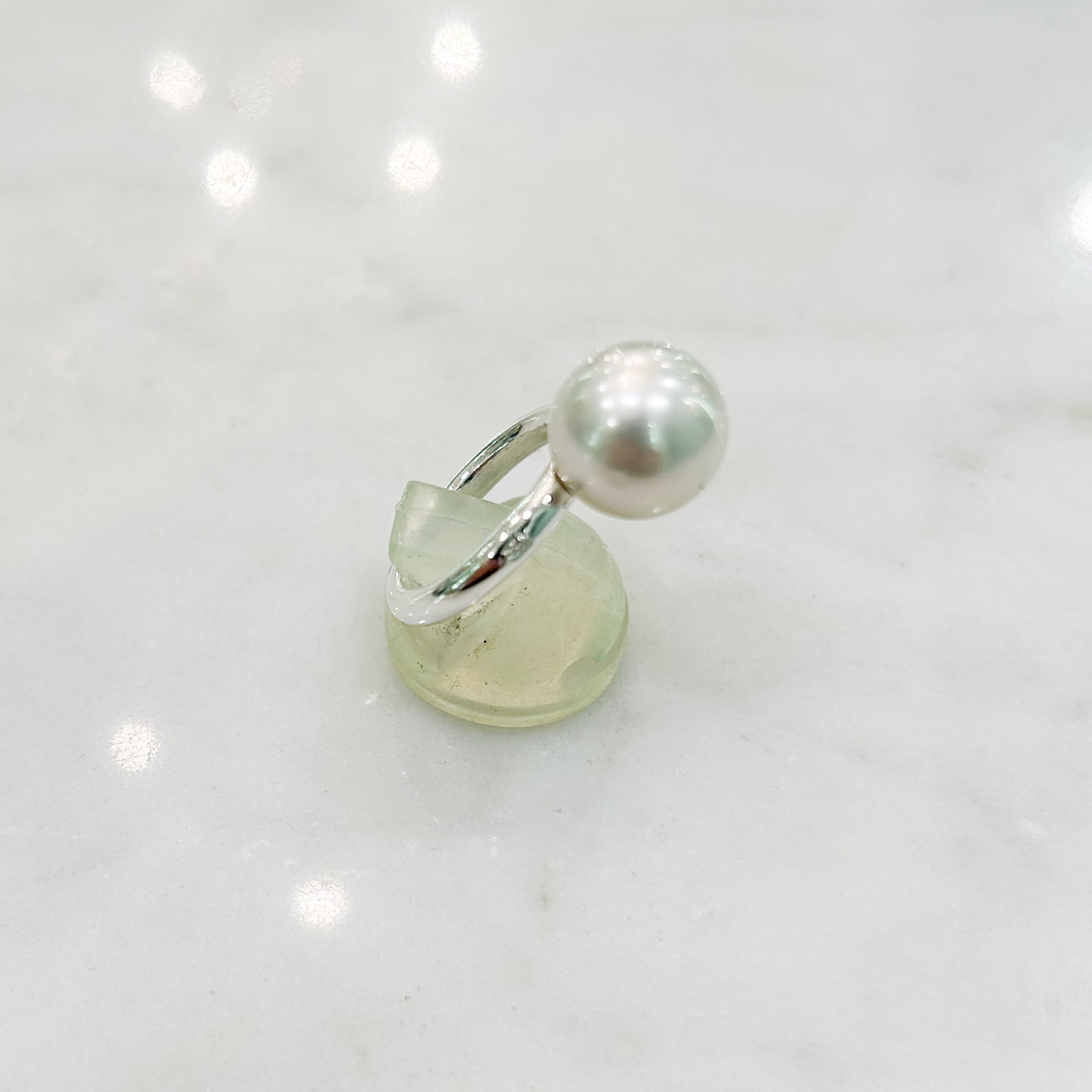 白い南洋真珠（13mmアップ）の細いシルバー台リング | Akio Mori