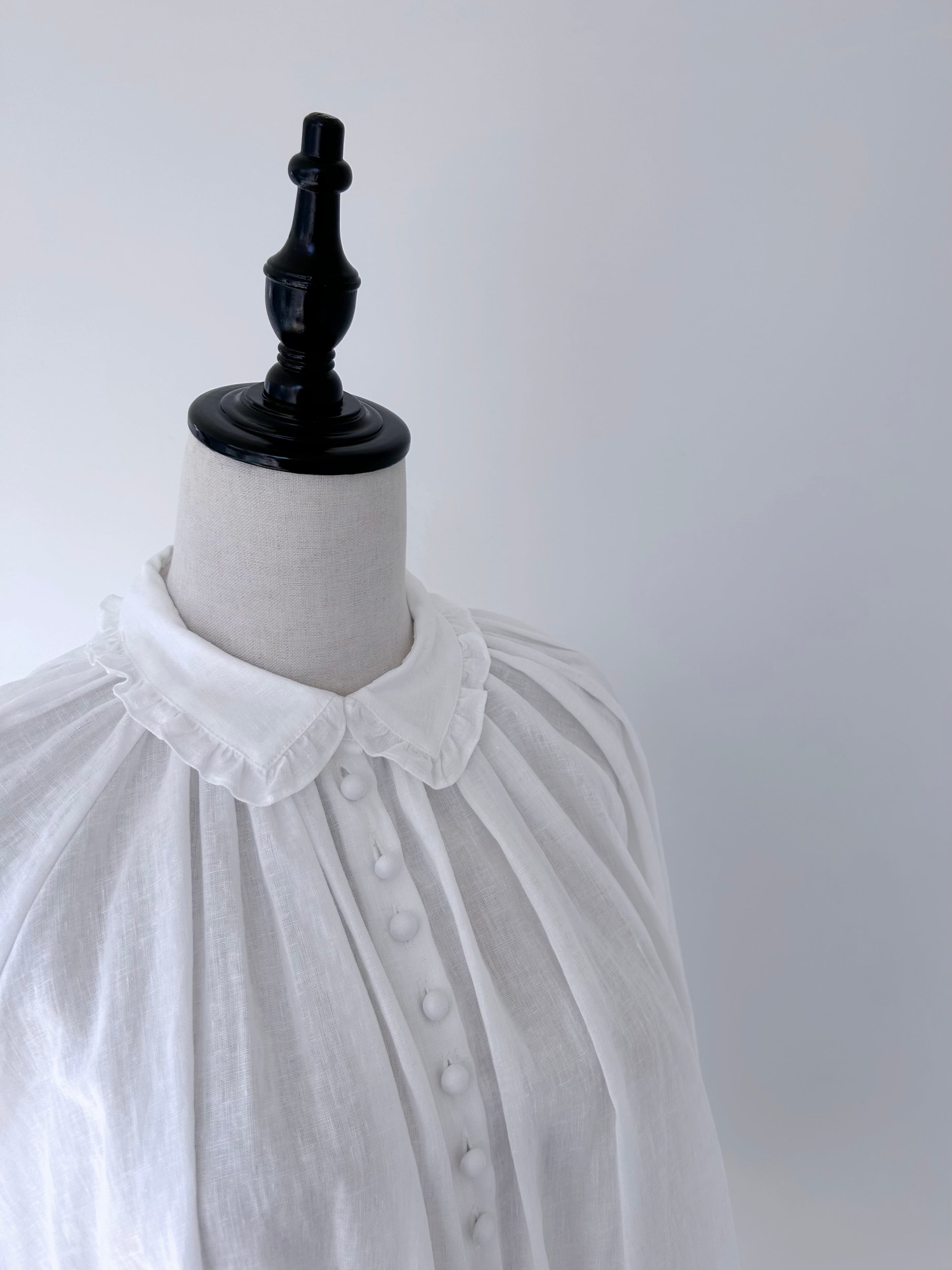 Bilitis フリル付きホワイトシャツ 36 Bilitis dix-sept ans Linen Gathered Shirts Blouse | KOKO