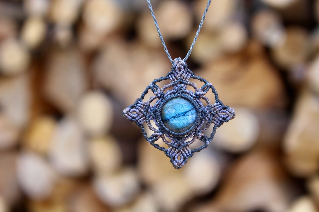 Labradorite micro macrame mandala pendant