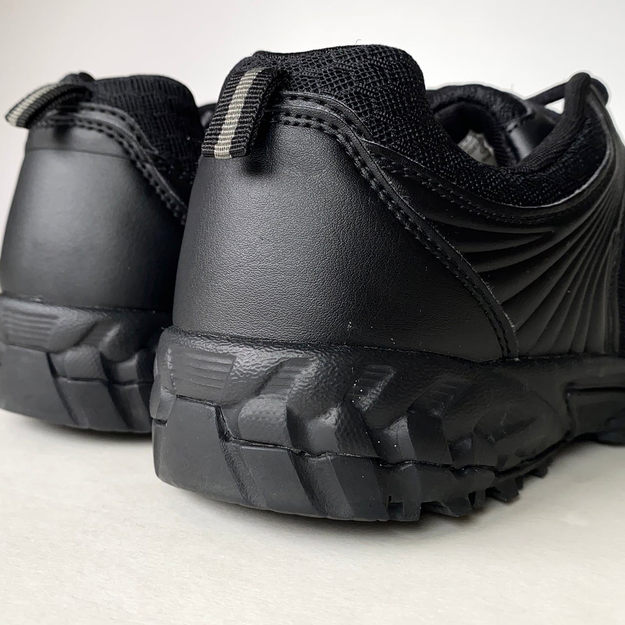 USED】 ドイツ軍 実物 トレーニングシューズ ブラック | hab