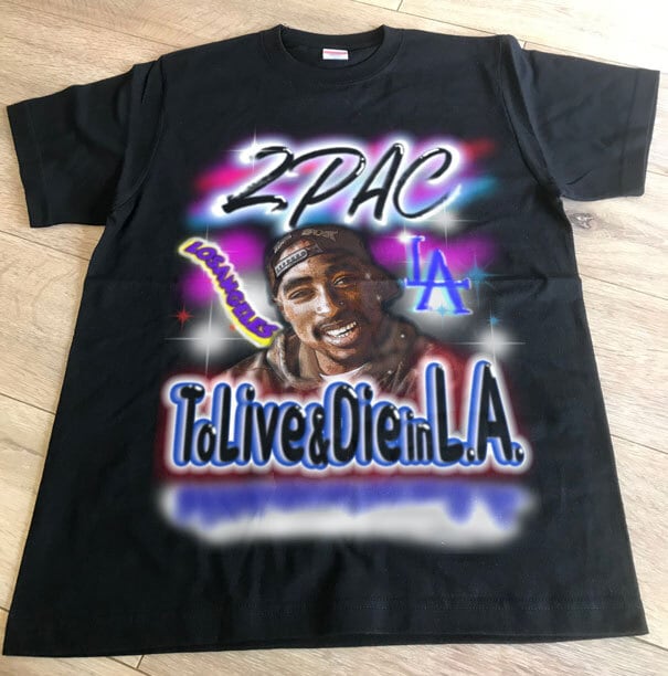 【2022年最新版】ウェッサイレジェンド☆2PAC★エアブラシ風Ｔシャツ☆限定販売★RAPTEE