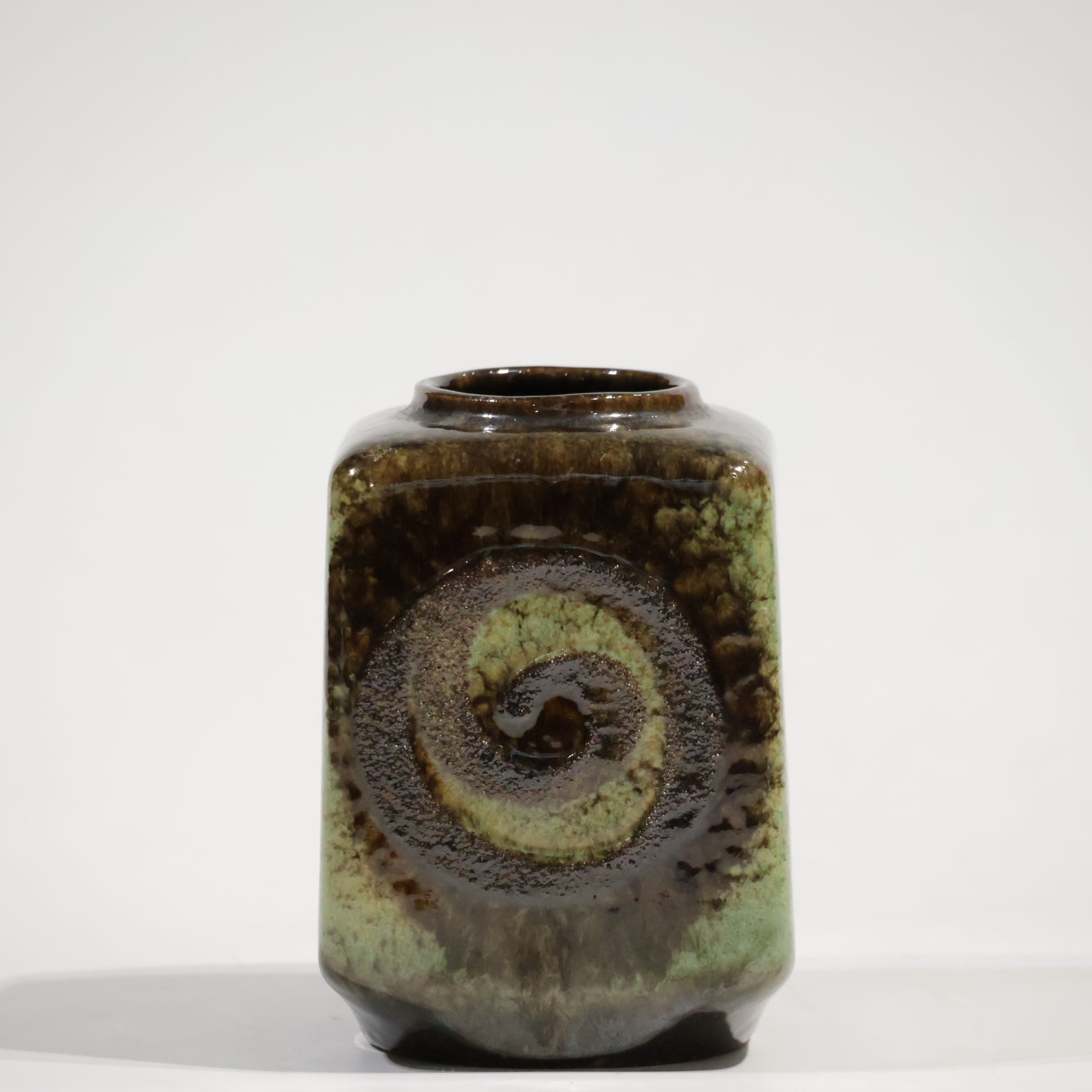 Strehla | Fat Lava & German Art Pottery