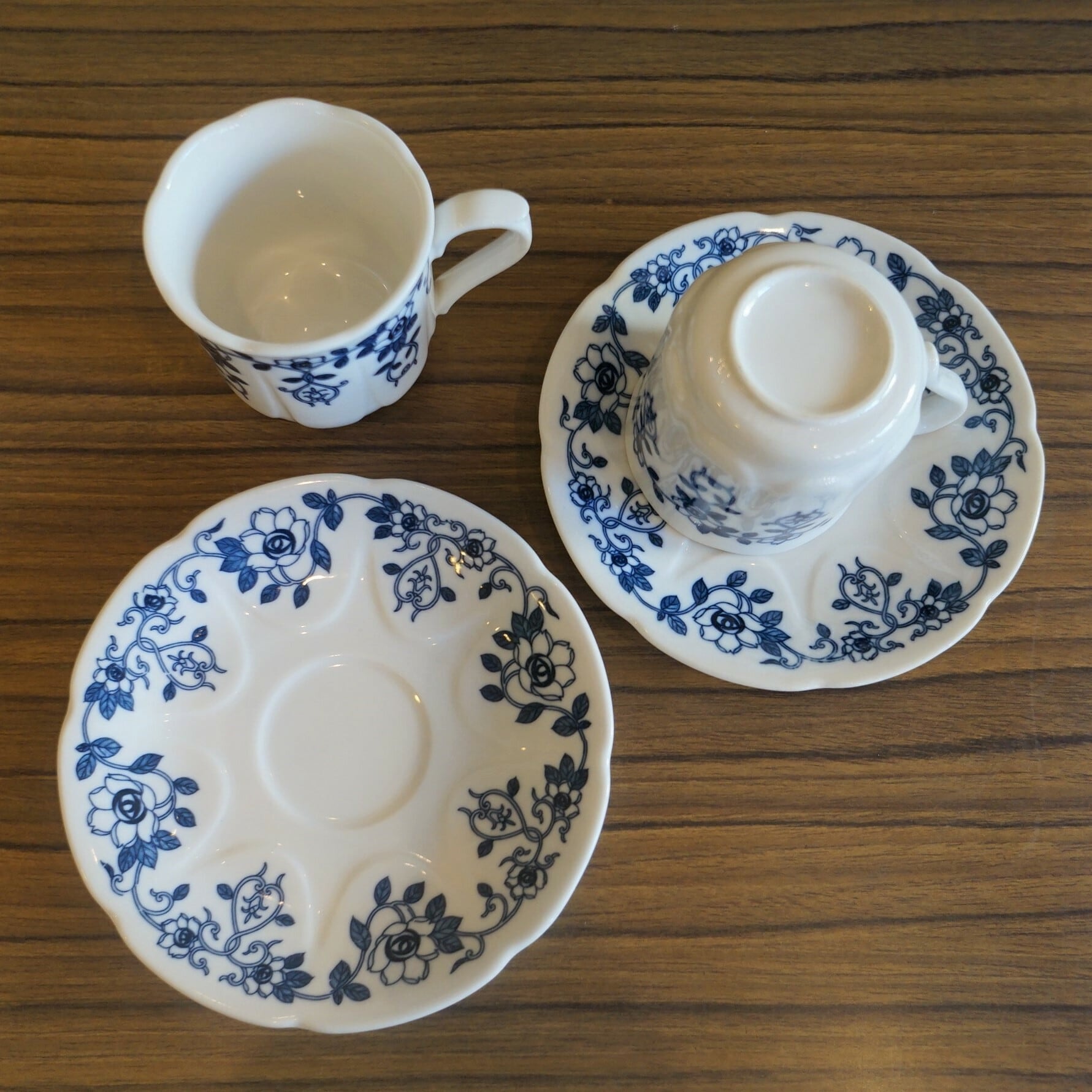 青いバラ柄のカップ＆ソーサー 2客セット | 純喫茶家具の村田商會