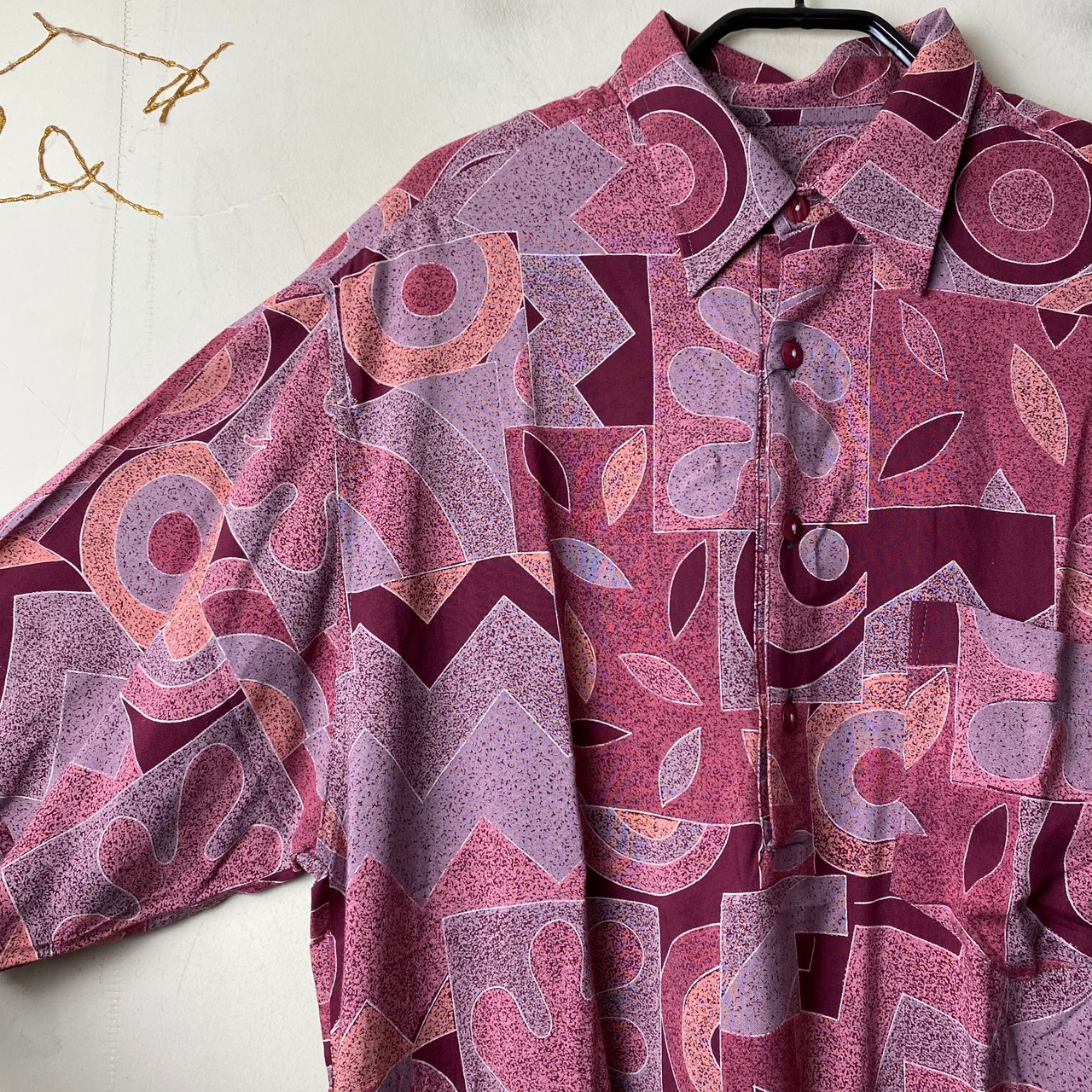 old abstract pattern rayon pullover rib shirt
