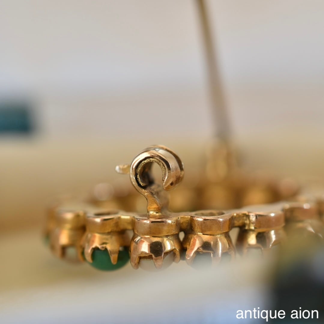 英国ビンテージ 9Kゴールド　 シードパールのブローチ 英国ヴィンテージ 1940年前後頃 9ctゴールド 天然ターコイズと天然