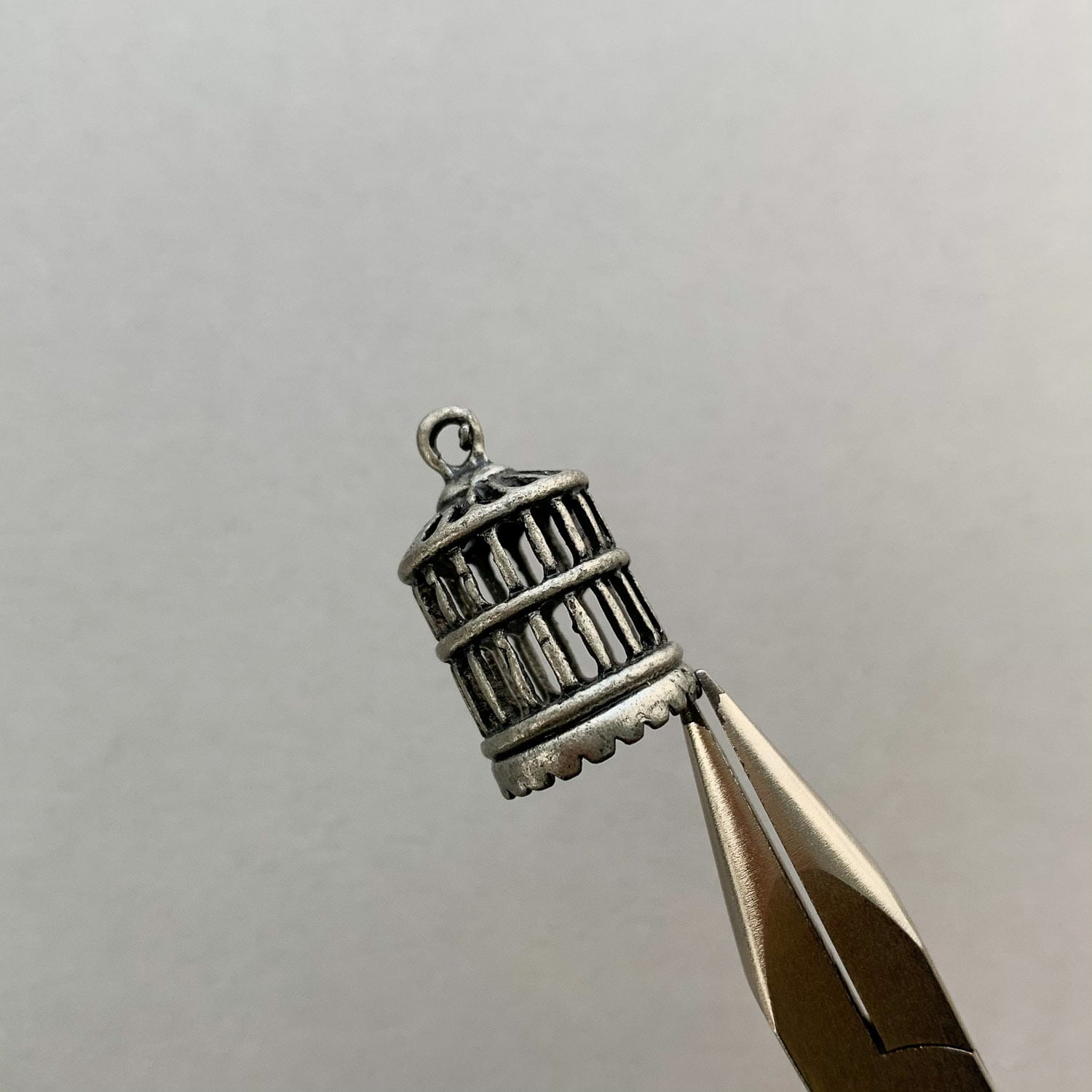 シルバー鳥籠モチーフチャーム | Dua-アクセサリーパーツショップ