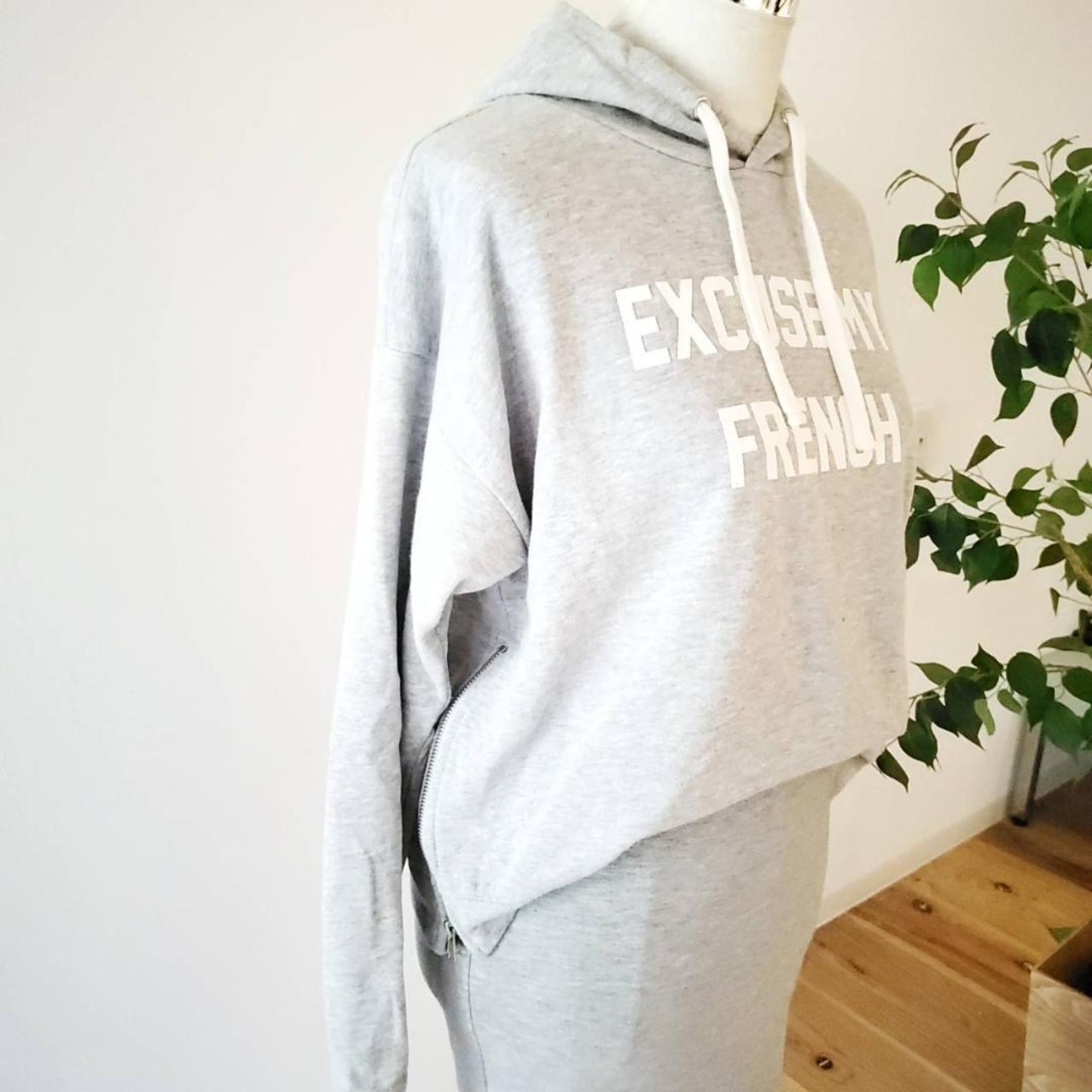 【USED】セットアップ　フォーエバー21パーカー＆タイトスカート