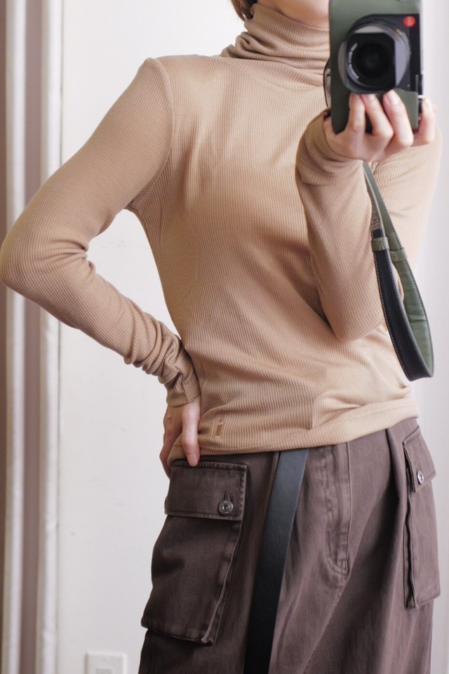 IKITSUKE wool rib turtle beige