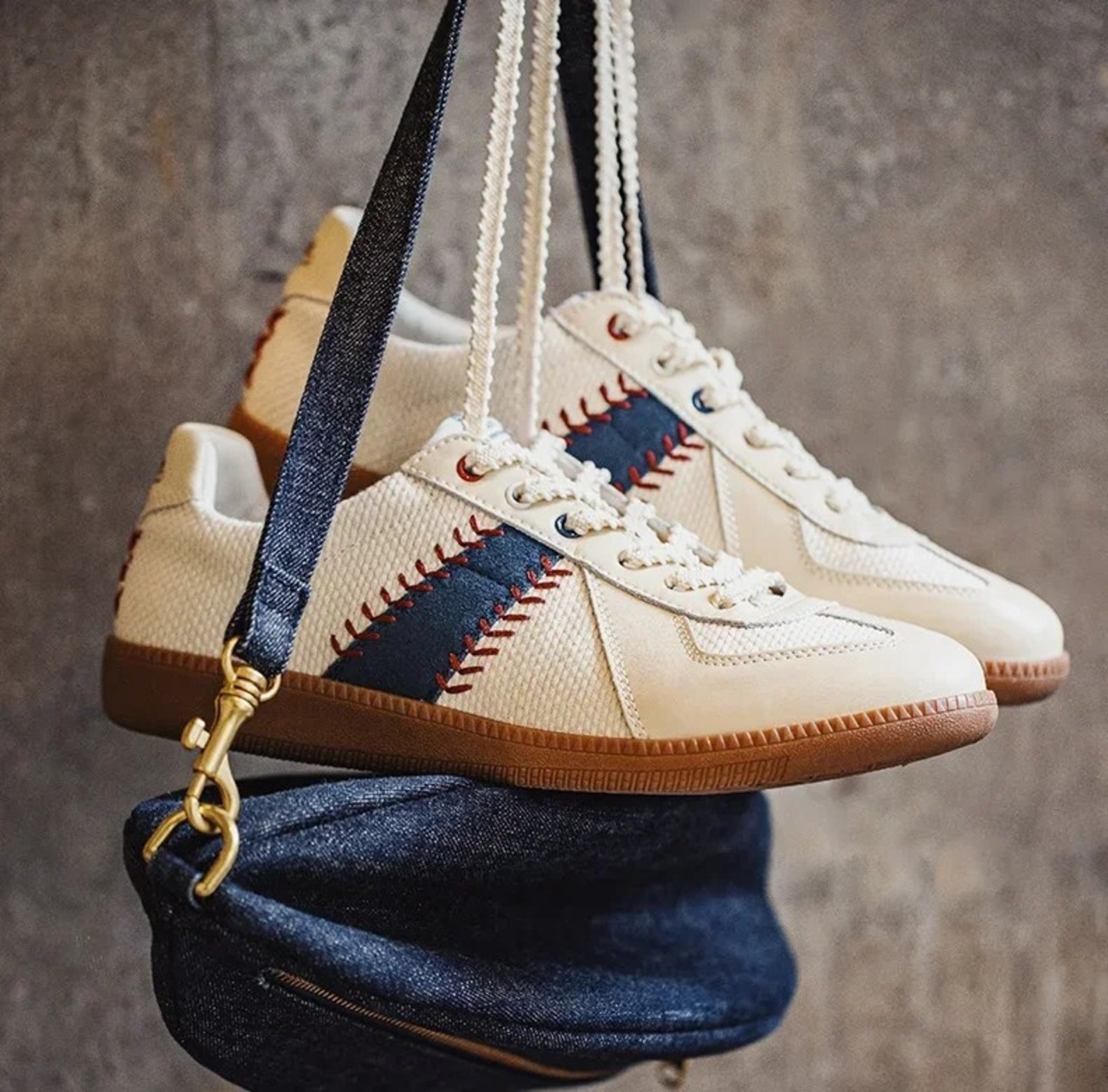 Retro White Mesh Sneakers / レトロ ホワイト メッシュ スニーカー
