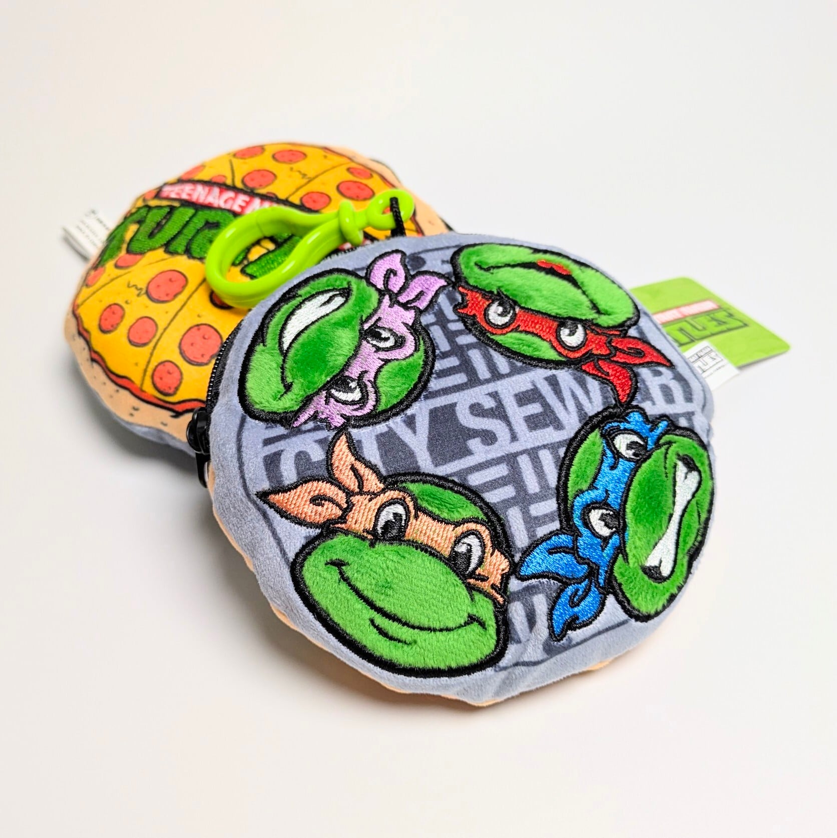 【 PLUSH COIN POUCH（ プラッシュコインポーチ ） 】フェイス型ぬいぐるみキーホルダー / 小物入れ / コインケース / コスメポーチ 〚アメリカン雑貨 アメトイ〛