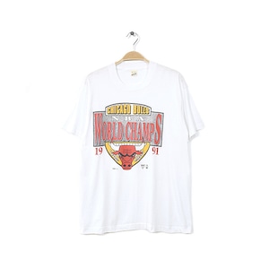 90S USA製 ヴィンテージ NBA シカゴブルズ ロゴプリント Tシャツ メンズL シングルステッチ バスケットボール 古着 @BB0574