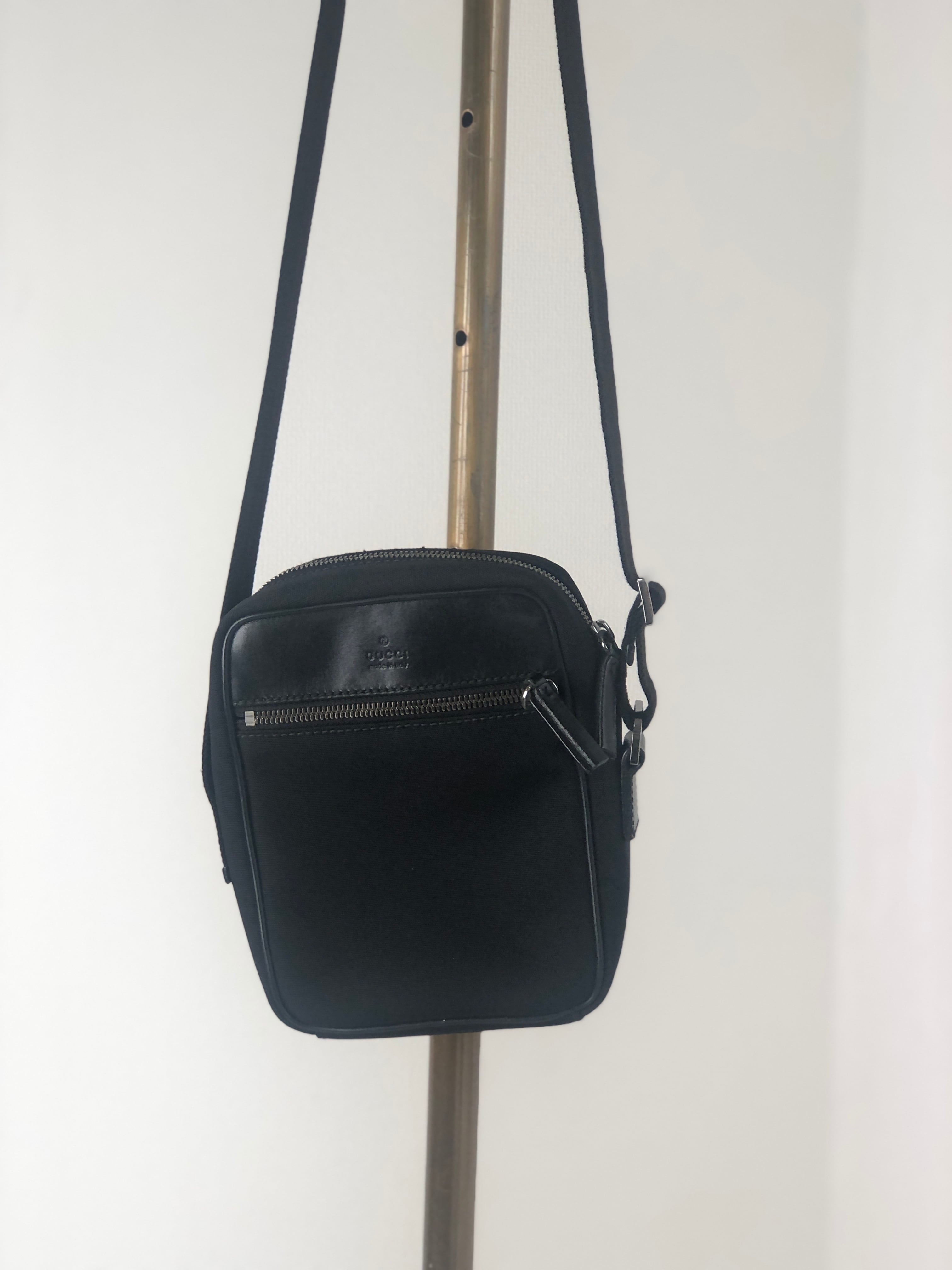 ✨GUCCI✨メッセンジャー ナイロン ブラック ロゴ レザー ✨GUCCI✨メッセンジャー ナイロン ブラック ロゴ レザー